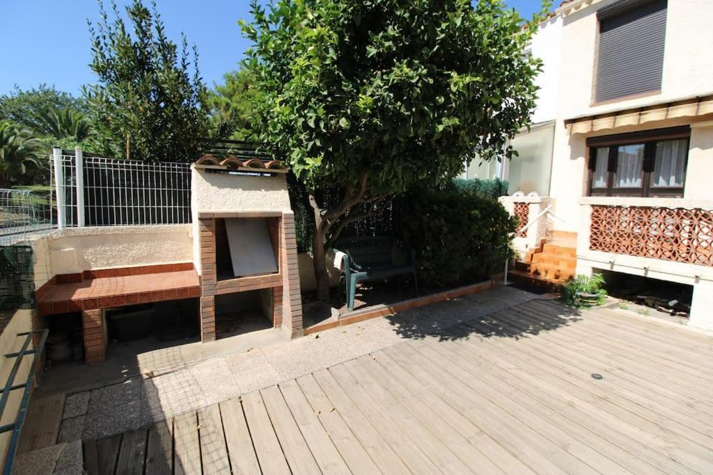 Grande Maison 3 Chambres - Jardin, Terrasse Et Parking - Bord De Mer ตูเรย์ลส์ ภายนอก รูปภาพ