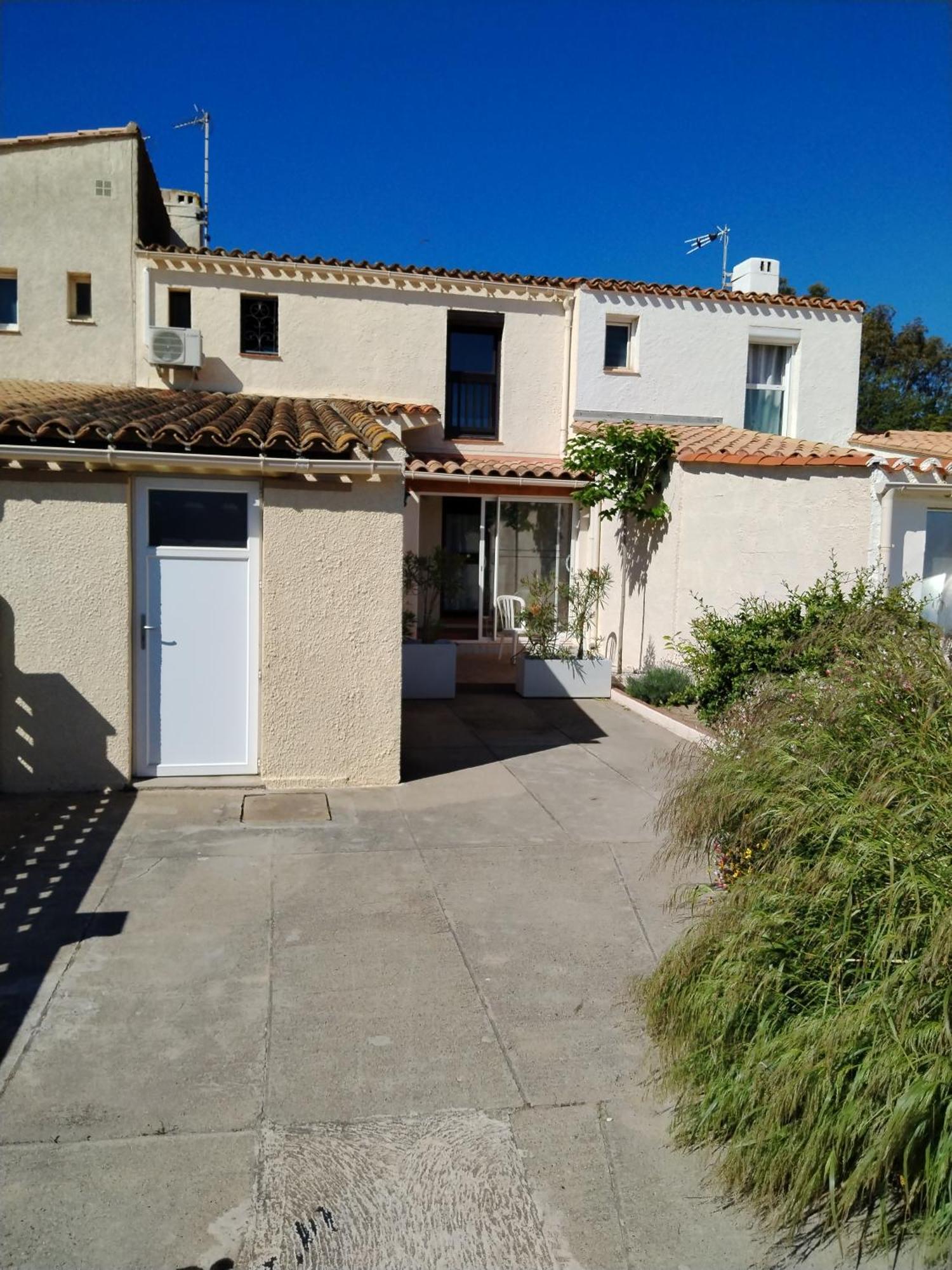 Grande Maison 3 Chambres - Jardin, Terrasse Et Parking - Bord De Mer ตูเรย์ลส์ ภายนอก รูปภาพ
